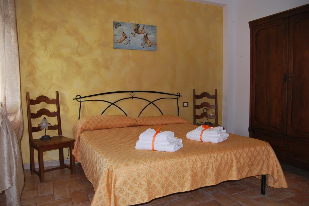 Le Terre Di Bac Bed & Breakfast Borgo Montenero Luaran gambar