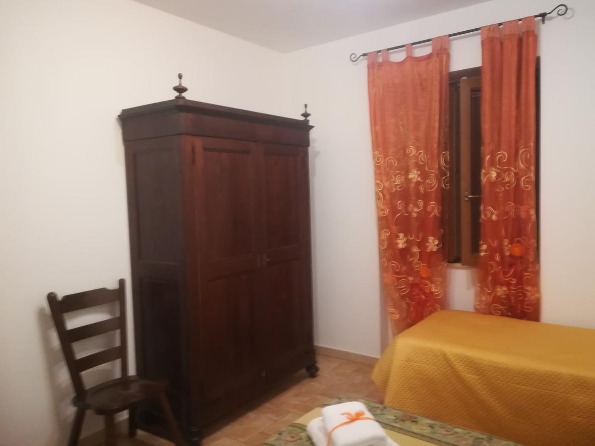 Le Terre Di Bac Bed & Breakfast Borgo Montenero Luaran gambar