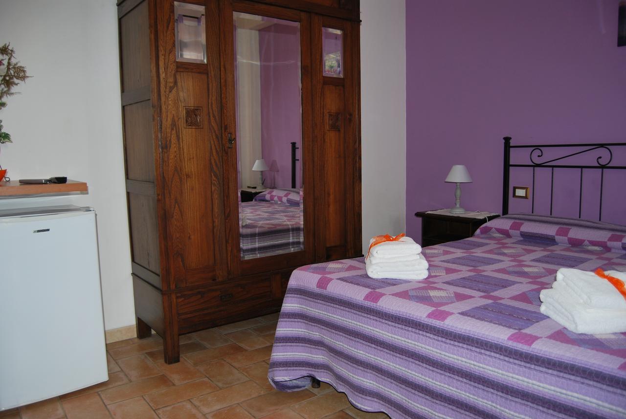 Le Terre Di Bac Bed & Breakfast Borgo Montenero Luaran gambar